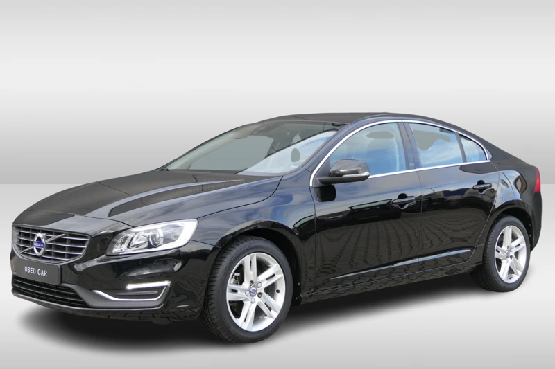 Volvo S60 2.0 T3 Nordic+ | Standkachel | Bi-Xenon | Trekhaak | Stoelverwarming |