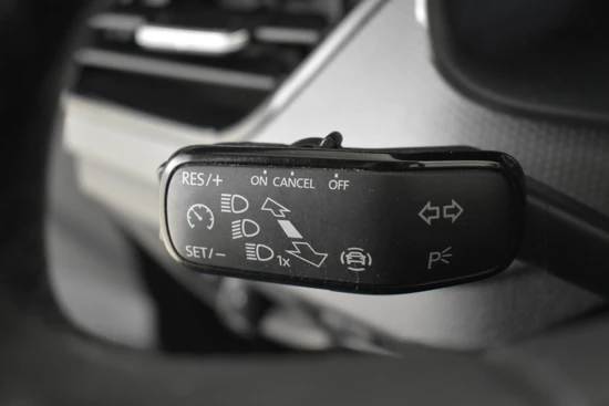 Škoda Scala 1.0 TSI 116pk Ambition | 100% Dealeronderhouden | Cruise Control | Automatische climate control | LED koplampen | Apple Carplay/