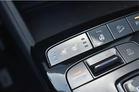 Hyundai Tucson 1.6 T-GDI PHEV N-Line Sky 265pk Automaat | VOORRAADACTIE! | Adaptieve cruise control | Achteruitrijcamera | Parkeersensoren v+a