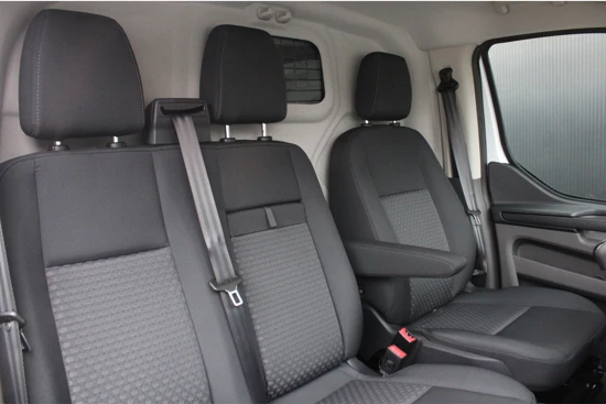 Ford Transit Custom 320 2.0 130pk TDCI L2H1 Trend | VOORRAAD | TREKHAAK | P-HULP | PIONEER NAVIGATIE