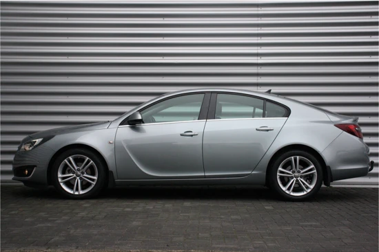 Opel Insignia 1.4 TURBO 140PK EDITION+ / NAVI / CLIMA / LED / PDC / AGR / 18" LMV / CAMERA / TREKHAAK / BLUETOOTH / CRUISECONTROL / NIEUWSTAAT