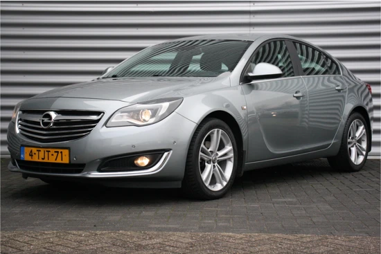 Opel Insignia 1.4 TURBO 140PK EDITION+ / NAVI / CLIMA / LED / PDC / AGR / 18" LMV / CAMERA / TREKHAAK / BLUETOOTH / CRUISECONTROL / NIEUWSTAAT