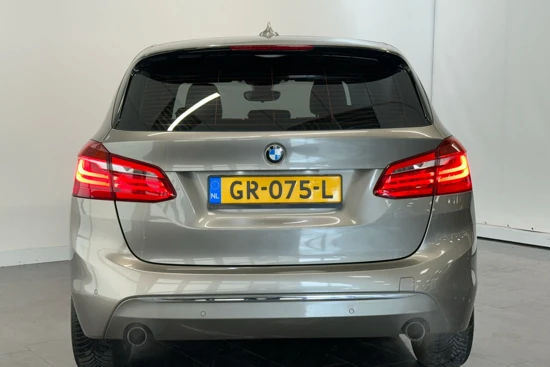 BMW 2 Serie Active Tourer 220i Luxury | Head-up display | Stoelverwarming | Navi | PDC voor + achter