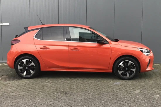 Opel CORSA-E 50 kWh 136pk Elegance | 2.000 subsidie | Camera | Stoel-Stuurverwarming | Dodehoeksensor | Climate control | 1e eigenaar