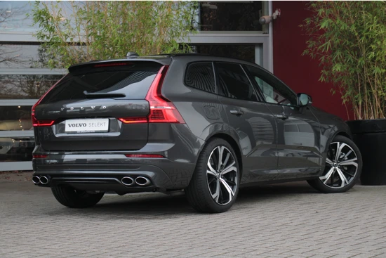 Volvo XC60 Recharge T6 AWD Ultimate Dark | Heico Sportiv uitlaat | Bowers&Wilkins audio | Head-Up Display | Memory stoelen | Schuif-/kantel