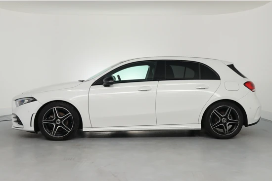 Mercedes-Benz A-Klasse 180 Business Solution AMG | Sfeerverlichting | Wide Screen | LED | Sportstoel | Camera | Stoelverwarming | Clima | Navi | 18'' L