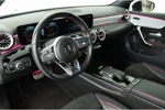 Mercedes-Benz A-Klasse 180 Business Solution AMG | Ambient Lighting | Wide Screen | LED | Sportstoel | Camera | Stoelverwarming | Clima | Navi | 18'' L