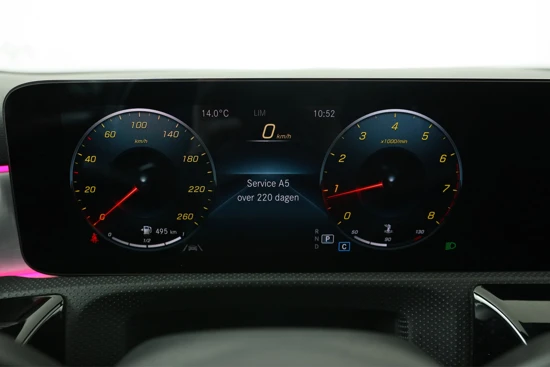 Mercedes-Benz A-Klasse 180 Business Solution AMG | Ambient Lighting | Wide Screen | LED | Sportstoel | Camera | Stoelverwarming | Clima | Navi | 18'' L