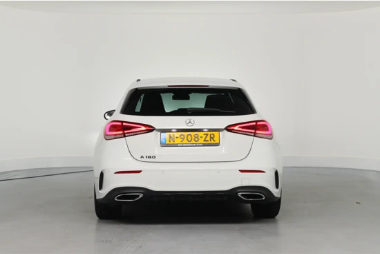 Mercedes-Benz A-Klasse 180 Business Solution AMG | Sfeerverlichting | Wide Screen | LED | Sportstoel | Camera | Stoelverwarming | Clima | Navi | 18'' L