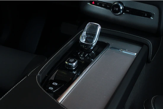 Volvo XC90 2.0 T8 Recharge AWD Plus Dark | 360° Camera | BLIS | Harman/Kardon audio | Schuifdak | Adaptieve Cruise met stuurhulp | Stuur- e
