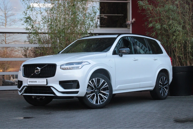 Volvo XC90 2.0 T8 Recharge AWD Plus Dark | 360° Camera | BLIS | Harman/Kardon audio | Schuifdak | Adaptieve Cruise met stuurhulp | Stuur- e