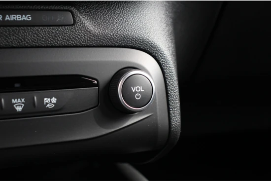 Ford Focus Wagon 1.0EB HYBRIDE ST-LINE X | PANODAK | DIRECT RIJDEN! | 18'' LMV | ADAPTIVE CRUISE | WINTERPACK | ELEKTRISCHE ACHTERKLEP | CA