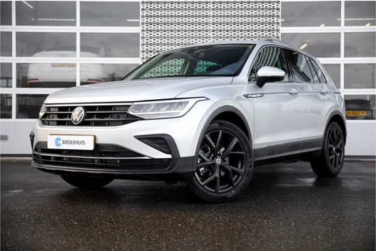 Volkswagen Tiguan 1.5 TSI Aut 150 Pk Life Business | Winterpakket | 19" LM | Navigatie | Carplay | All-Seasonbanden |