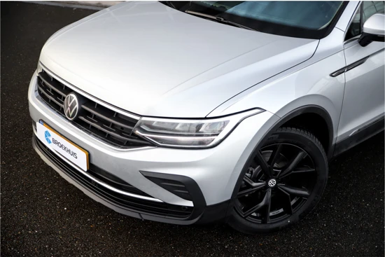 Volkswagen Tiguan 1.5 TSI Aut 150 Pk Life Business | Winterpakket | 19" LM | Navigatie | Carplay | All-Seasonbanden |