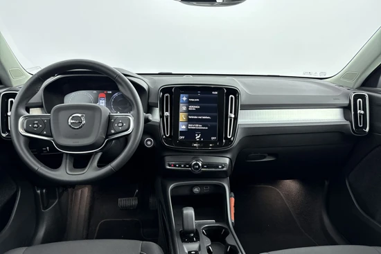 Volvo XC40 T2 MOMENTUM BUSINESS