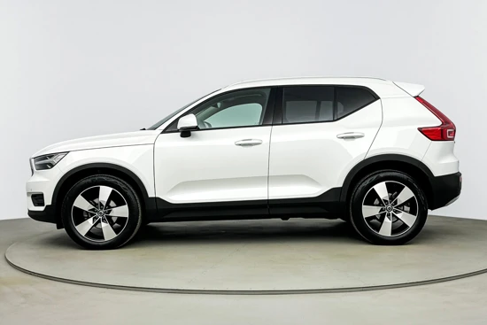 Volvo XC40 T2 MOMENTUM BUSINESS