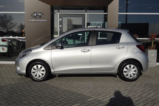 Toyota Yaris 1.0 VVT-i Aspiration | AIRCO | ACHTERUITRIJCAMERA | BLUETOOTH