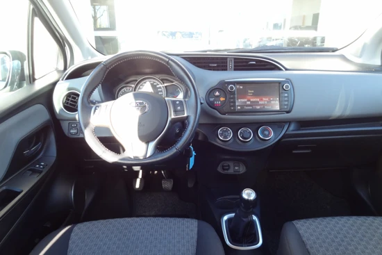 Toyota Yaris 1.0 VVT-i Aspiration | AIRCO | ACHTERUITRIJCAMERA | BLUETOOTH