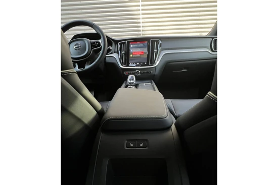 Volvo V60 Cross Country B5 AWD PLUS | 20" | INTELLISAFE | HK AUDIO | MEMORY | KEYLESS | PDC CAMERA |SPORTSTOELEN