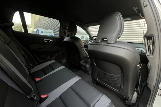 Volvo V60 Cross Country B5 AWD PLUS | 20" | INTELLISAFE | HK AUDIO | MEMORY | KEYLESS | PDC CAMERA |SPORTSTOELEN