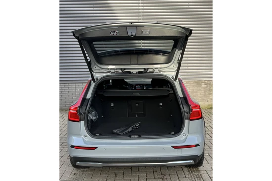 Volvo V60CC B5 AWD PLUS | 20" | INTELLISAFE | HK AUDIO | MEMORY | KEYLESS | PDC CAMERA |SPORTSTOELEN