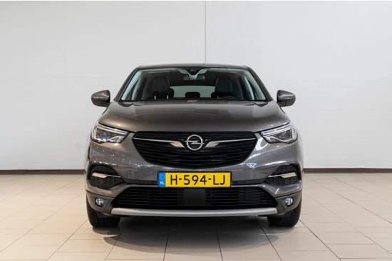 Opel Grandland X 1.2 Turbo Business Executive | Trekhaak | LED | Climate Controle | AGR Stoelen | Camera |