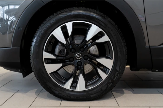 Opel Grandland X 1.2 Turbo Business Executive | Trekhaak | LED | Climate Controle | AGR Stoelen | Camera |