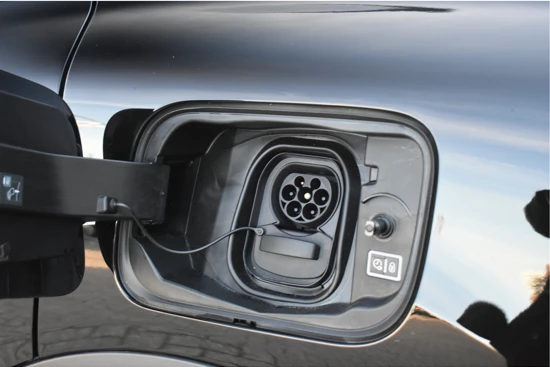 Citroën Ë-C4 Feel Pack 50 kWh 3 Fase DEMO-DEAL | €2000 SUBSIDIE! | Navigatie Pro | Stuur/Stoelverwarming | Half-Leder | Voorruitverwarming |