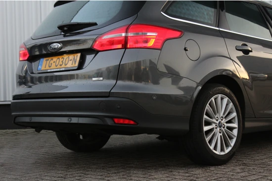 Ford Focus Wagon 1.0 EcoBoost Titanium | NL-Auto! | Camera | Voorruitverwarming | Navigatie | Apple Carplay/Android Auto | CruiseControl |