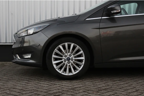 Ford Focus Wagon 1.0 EcoBoost Titanium | NL-Auto! | Camera | Voorruitverwarming | Navigatie | Apple Carplay/Android Auto | CruiseControl |