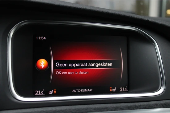 Volvo V40 T4 Polar+ Sport (R-Design) | Navigatie | Camera | PDC | Cruise Control | Stoelverwarming | LED | 17-Inch