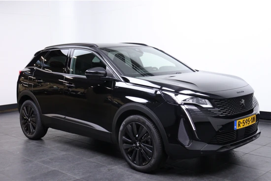 Peugeot 3008 1.2 130PK GT Automaat | Black Pack | Camera | Adaptieve Cruise | 19" Lichtmetaal | Trekhaak | Leder/Stof | Apple/Android Carplay