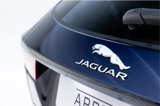 Jaguar E-Pace 1.5 P300e AWD R-Dynamic S