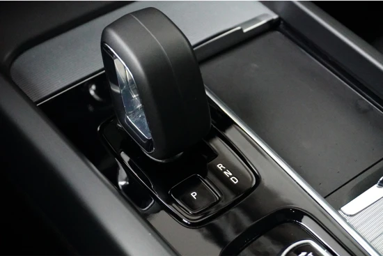 Volvo XC60 Recharge T6 AWD Plus Bright | BLIS | Pilot Assist | Camera | Trekhaak |