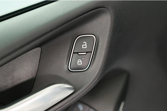 Ford Fiesta 1.0 EcoBoost 125pk Titanium | Automaat! | Navi By App | Climate Control | Lichtmetalen velgen | Cruise Control | Parkeersensoren