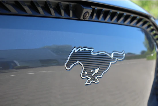 Ford Mustang Mach-E 75KWH | 1e EIGENAAR! | PANODAK | B&O | DEALER OH! | LEDER | PRACHTIGE STAAT!! | MEMORY SEATS | EL. ACHTERKLEP | 360 CAMER