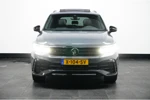 Volkswagen Tiguan 2.0 TSI DSG-7 190PK 4Motion R-Line | PANORAMADAK | TREKHAAK | BLACK STYLE | 20 INCH