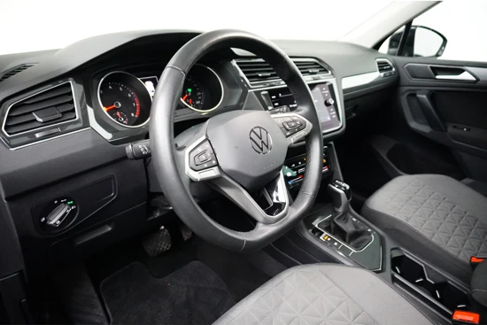 Volkswagen Tiguan 1.5 TSI DSG-7 150PK Life + | NAVI BY APP | STOEL + STUURVERW. | LED