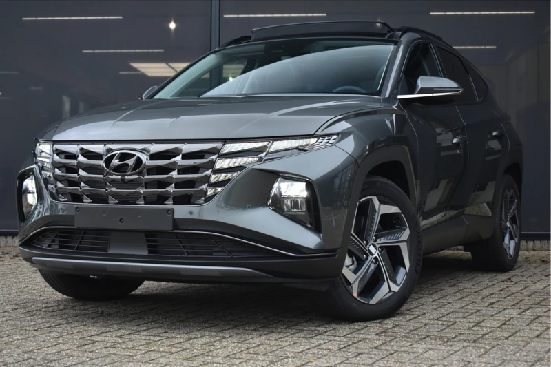 Hyundai Tucson 1.6 T-GDI PHEV Premium Sky 265pk Automaat | VOORRAADACTIE! | Adaptieve cruise control | Achteruitrijcamera | Parkeersensoren v+a