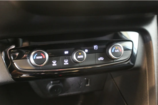 Opel Corsa Electric EV 136PK 50 KWH Elegance | NAVI | LED | Camera | Airco | PDC | 16" LMV | Bluetooth | Cruise C.