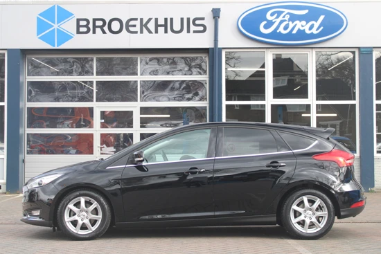 Ford Focus 1.0EB 125PK TITANIUM | VOL! | SCHUIF KANTEL DAK | XENON | STOELVERWARMING | TREKHAAK | BLIS | APPLE CARPLAY | CLIMATE CONTROL |