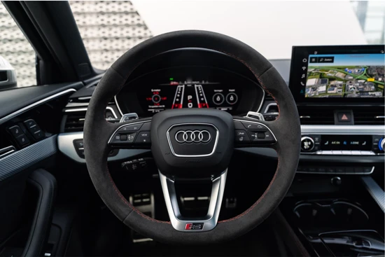 Audi RS4 Competition plus | Panorama dak | RS Sportuitlaat plus | 360 Camera | Comfort-key | Head-up | Assist. City & Park. | B&O