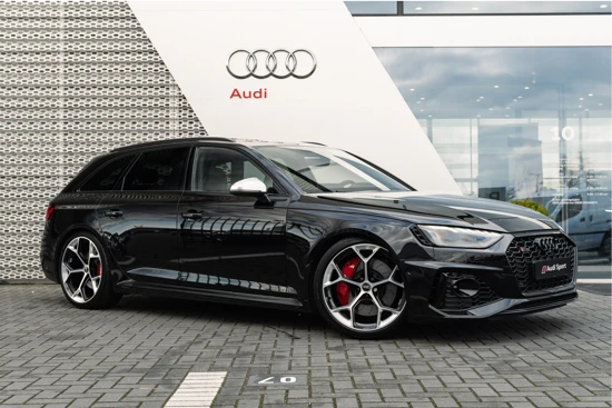 Audi RS4 Competition plus | Panorama dak | RS Sportuitlaat plus | 360 Camera | Comfort-key | Head-up | Assist. City & Park. | B&O