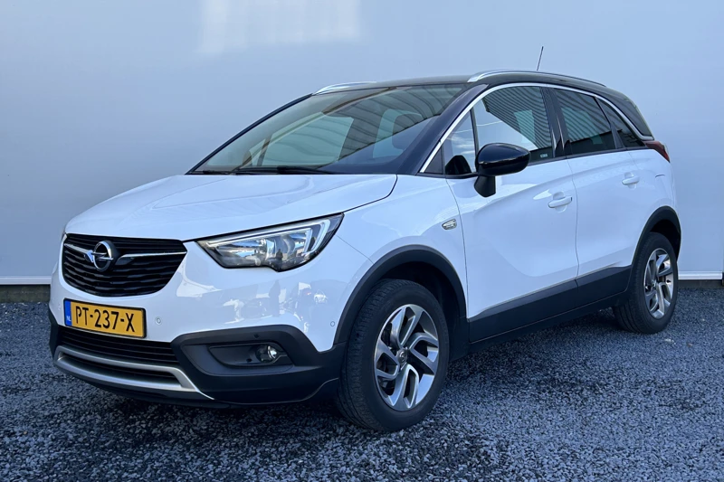 Opel Crossland 1.2 Turbo 110pk Innovation | AGR stoelen | Parkeercamera | Navigatie | Achterbank lengterichting verstelbaar | Parkeersensoren v