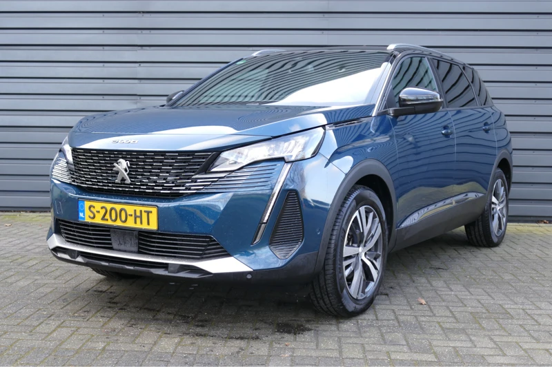 Peugeot 5008 1.2 PURETECH 130PK 7-ZITS ALLURE PACK AUTOMAAT / NAVI / CLIMA / PDC / 18" LMV / CAMERA / KEYLESS / FULL-LED / BLUETOOTH / CRUISE