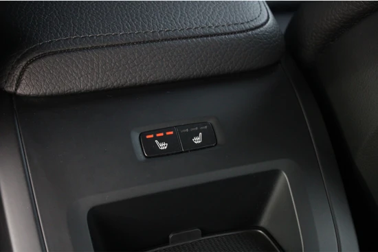 Volvo V60 T6 AWD GT | Inscription | Standkachel | Camera | BLIS | DAB+ | Keyless | Trekhaak | LED