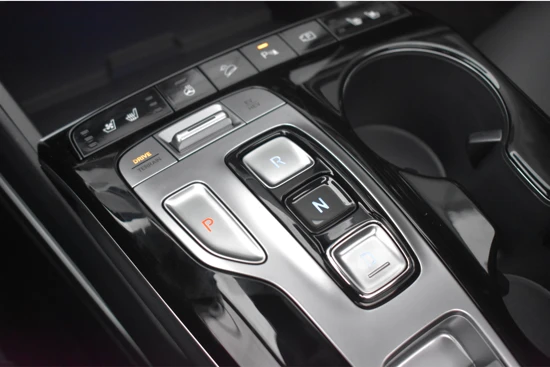 Hyundai Tucson 1.6 T-GDI PHEV Premium 265pk Automaat | VOORRAADACTIE! | Adaptieve cruise control | Achteruitrijcamera | Parkeersensoren v+a | S