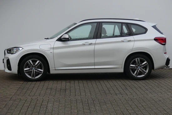 BMW X1 xDrive25e Executive M-Sport | AFN. TREKHAAK | ELEKTRISCHE ACHTERKLEP | 18'' LMV |