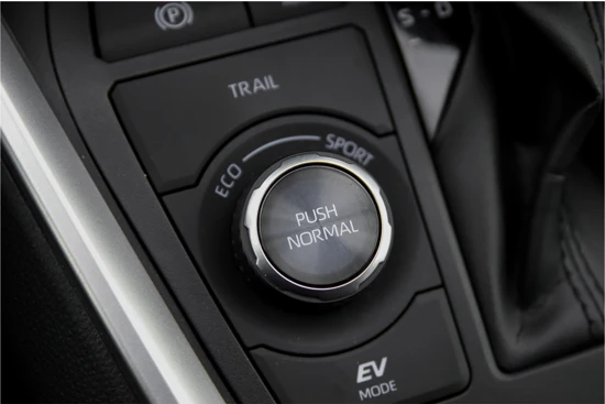 Toyota RAV4 2.5 Hybrid 222pk AWD AUTOMAAT Executive | Adaptive Cruise Control | 360* camera | Parkeersensoren v+a | Navigatie | LED dagrijve