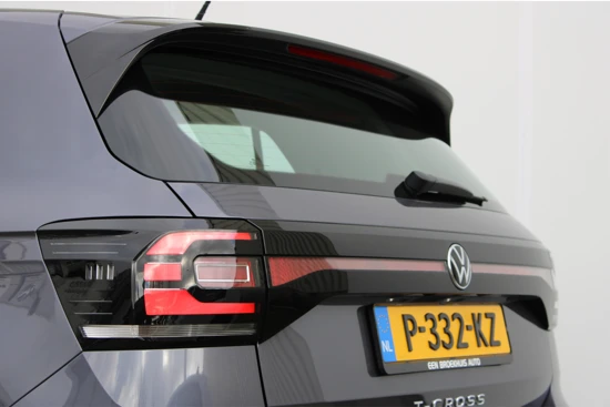 Volkswagen T-Cross 1.0 TSI Life | Apple Carplay | PDC v+a | Elektr.inklapbare spiegels | Trekhaak